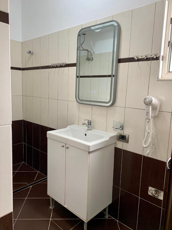 Maxus Apts Sarandë 外观 照片